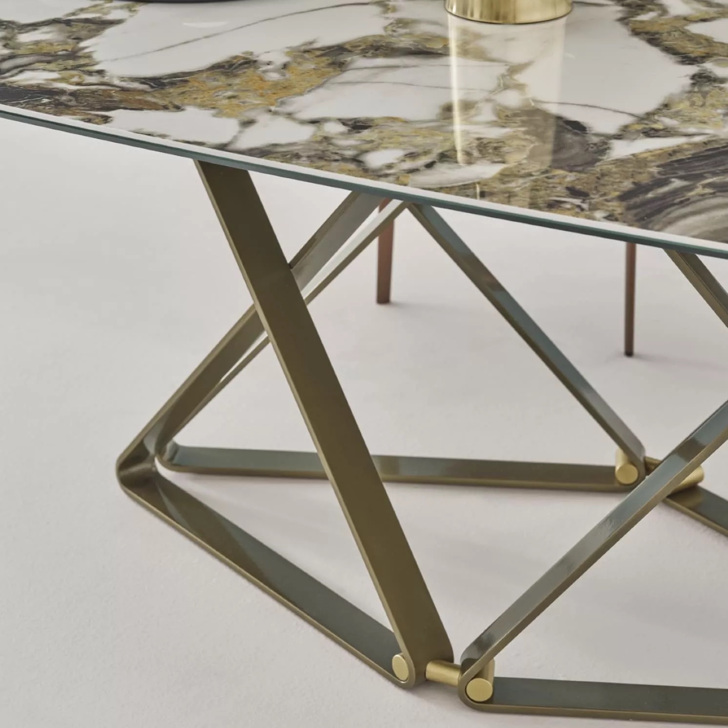 Delta Dining Table